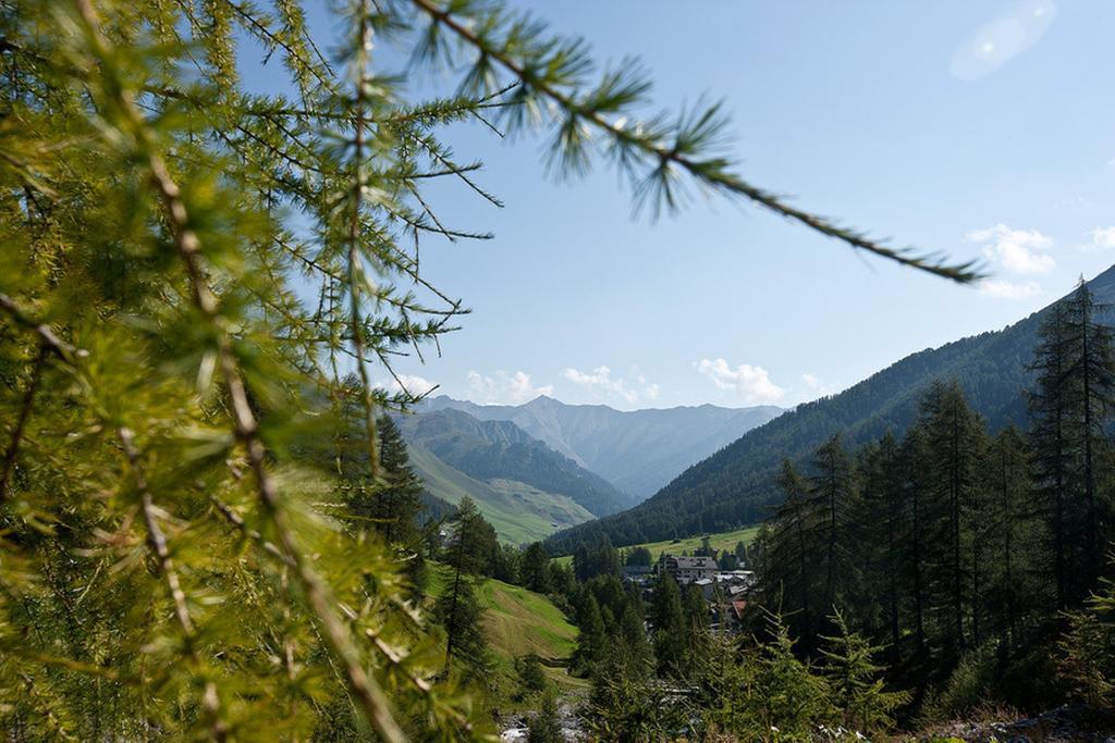 Hotel Des Alpes Samnaun Bagian luar foto
