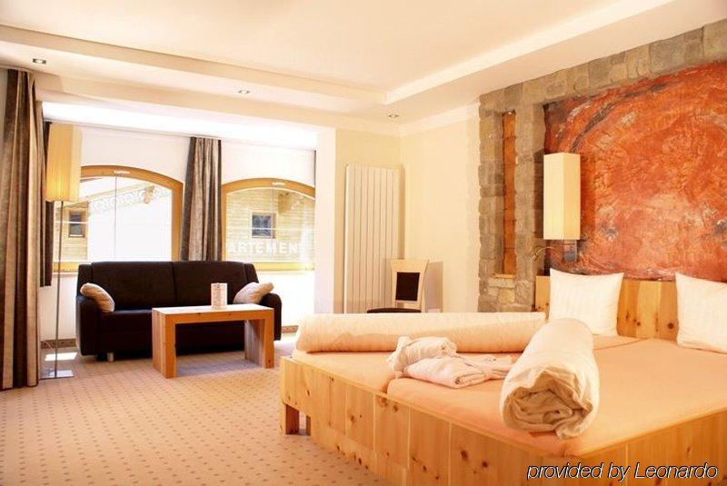 Hotel Des Alpes Samnaun Bagian luar foto
