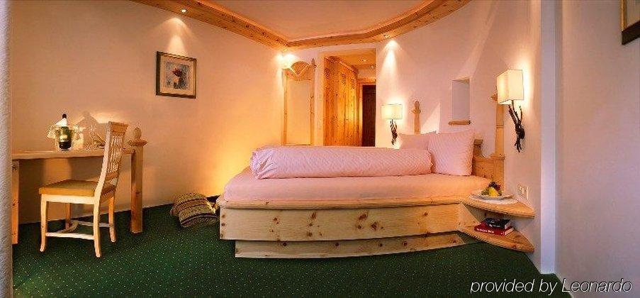 Hotel Des Alpes Samnaun Bagian luar foto