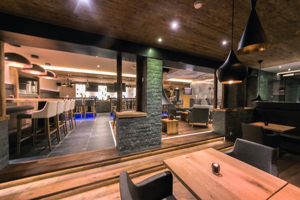 Hotel Des Alpes Samnaun Bagian luar foto