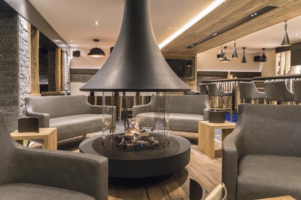 Hotel Des Alpes Samnaun Bagian luar foto