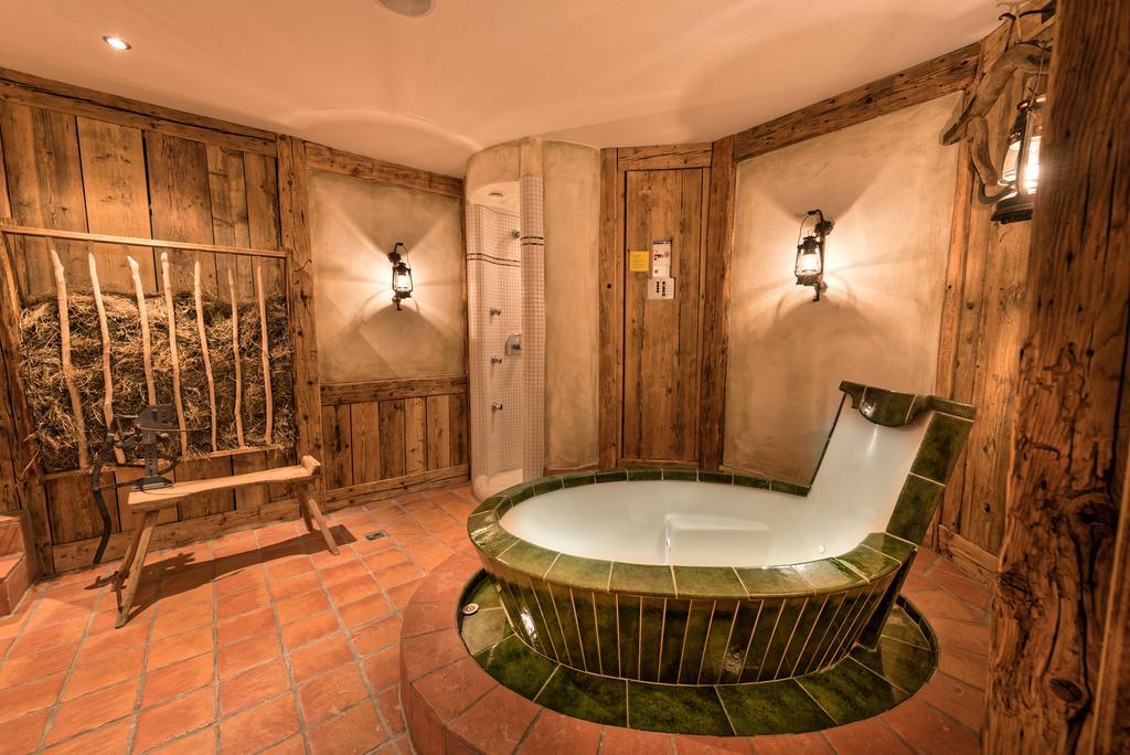 Hotel Des Alpes Samnaun Bagian luar foto