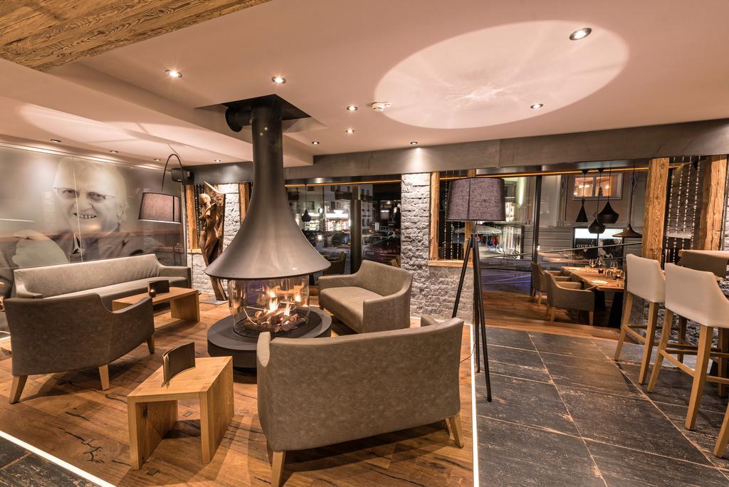 Hotel Des Alpes Samnaun Bagian luar foto